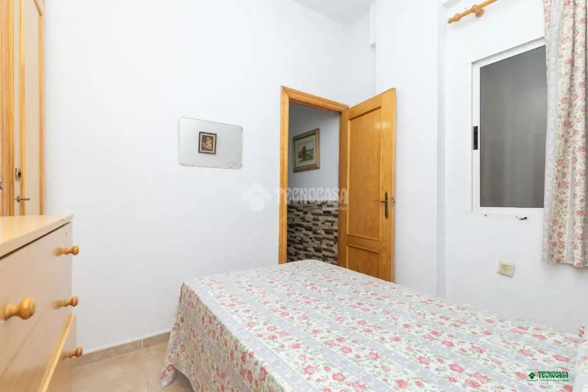 Dormitori de Pis en venda en Almería