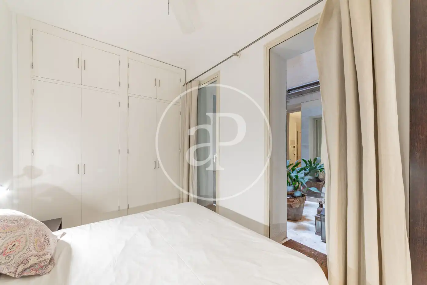 Bedroom of Flat for sale in Madrid  with Heating, Terrace and Furnished