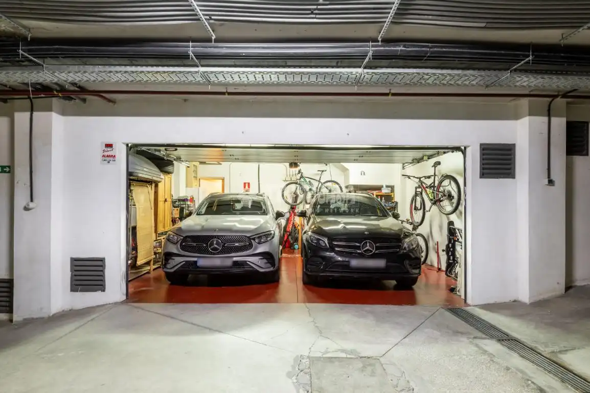 Parking de Casa adosada en venta en Torrelodones con Calefacción, Terraza y Balcón