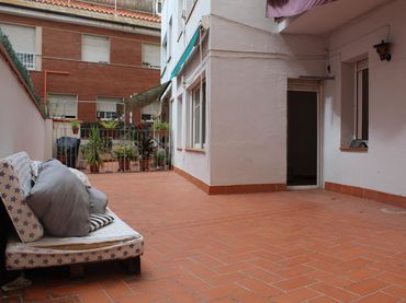 Pis amb ascensor en venda a Les Corts