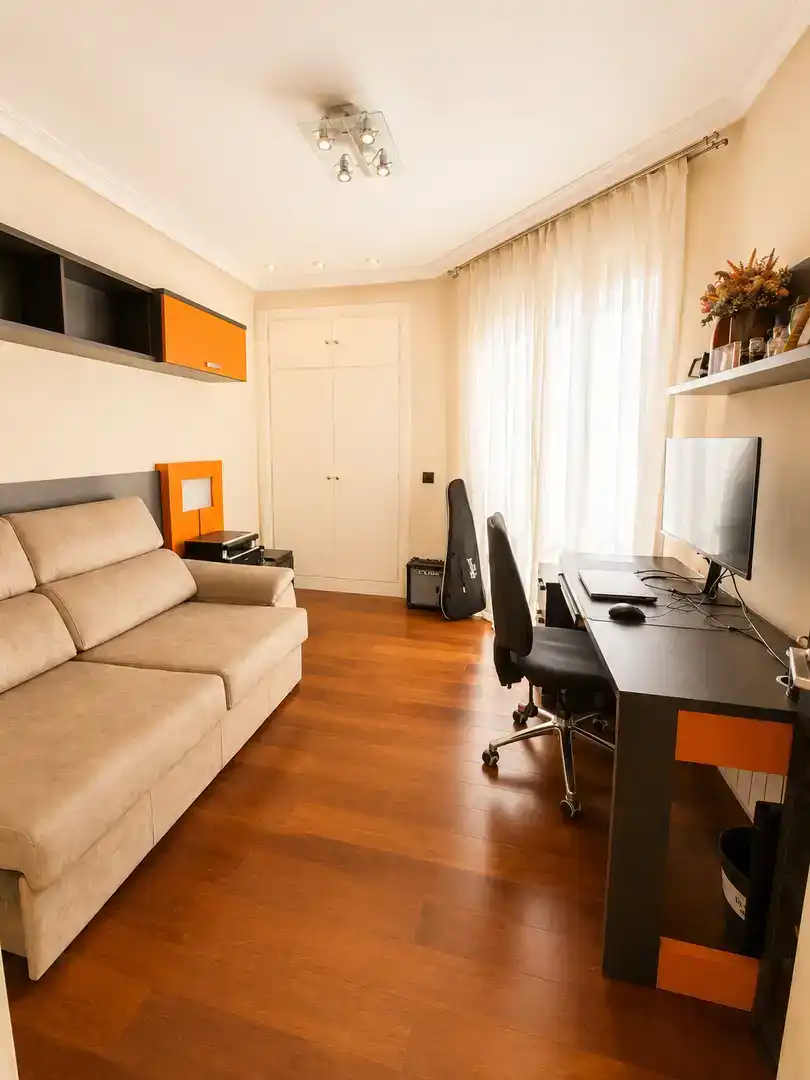 Living room of Flat for sale in Majadahonda  with Air Conditioner, Terrace and Swimming Pool