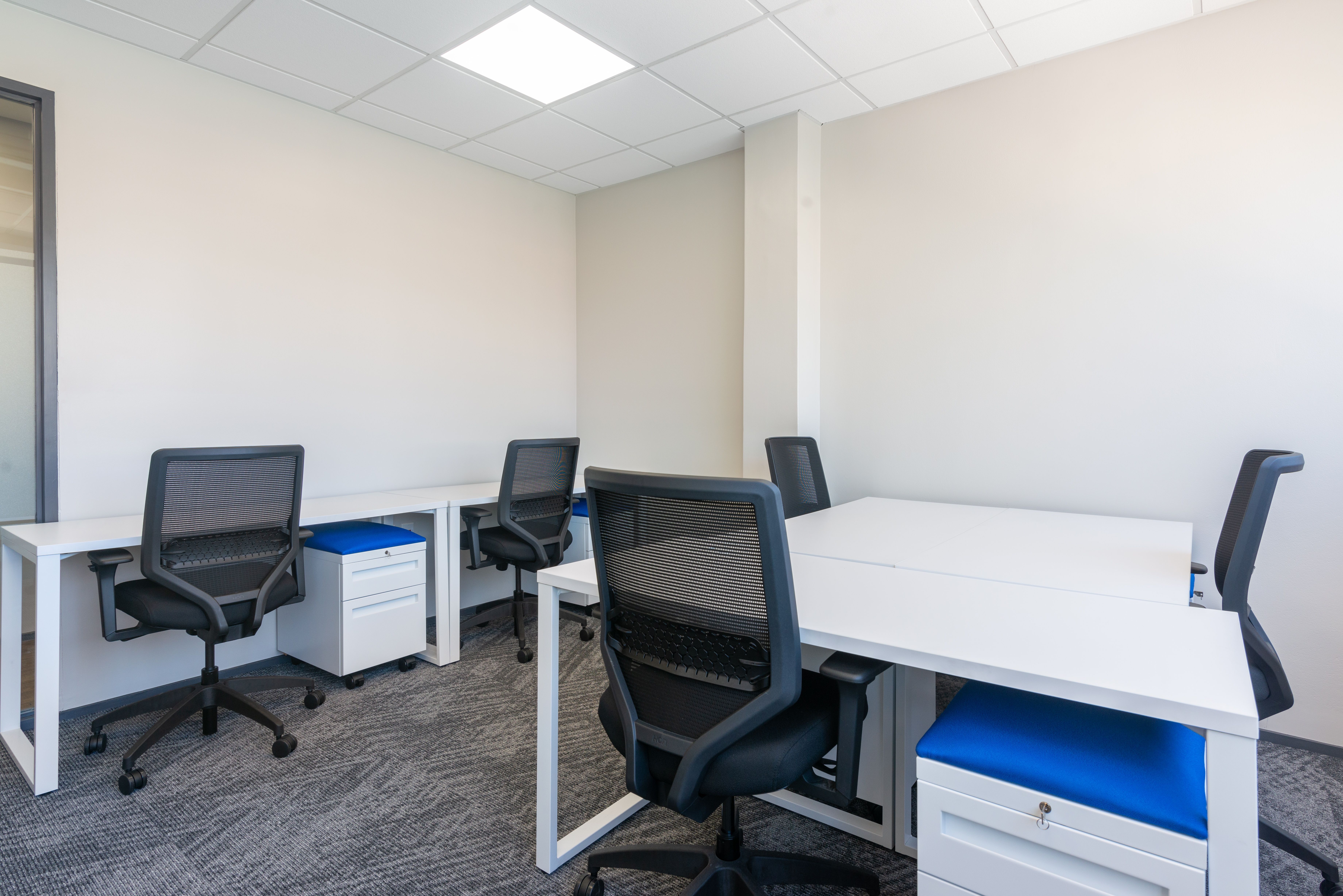 Office to rent in Cornellà de Llobregat  with Air Conditioner, Heating and Furnished