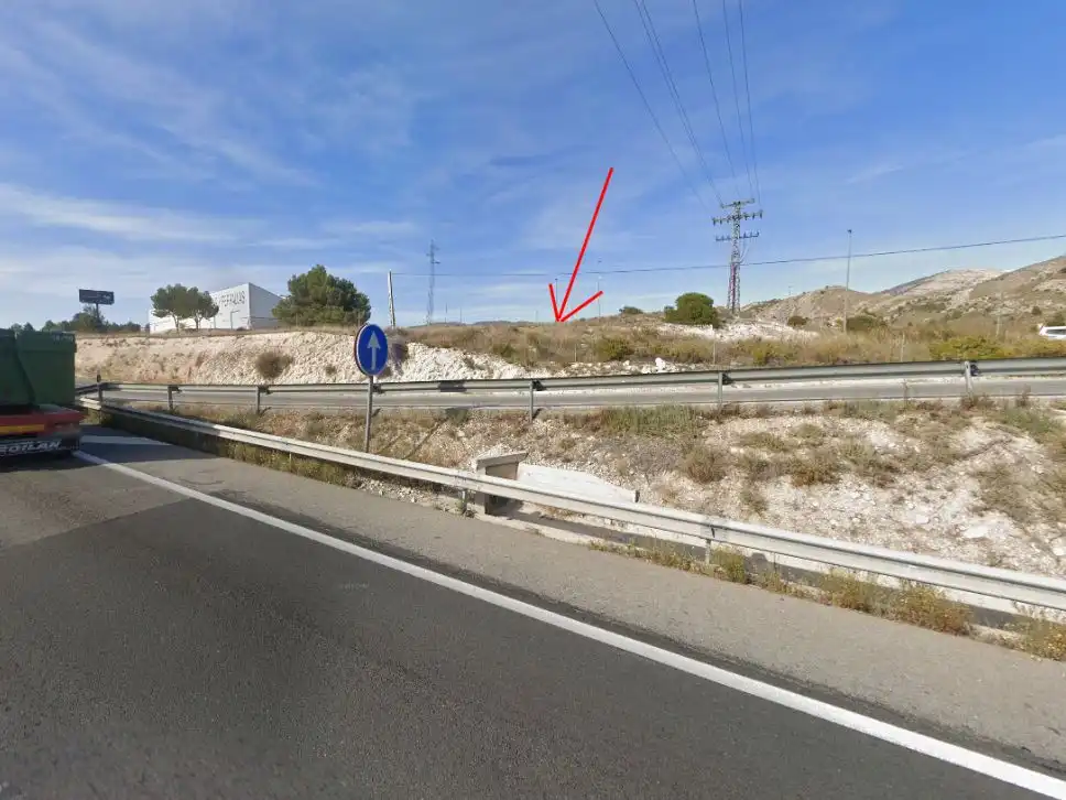 Terreno industrial en venta en Petrer