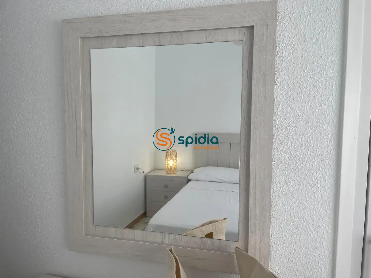 Habitación de Apartamento de alquiler en Águilas con Balcón