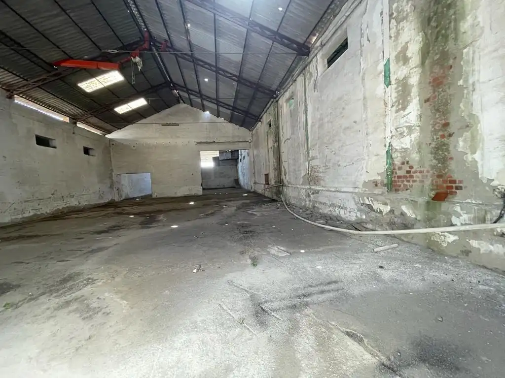 Industrial buildings for sale in Galisteo