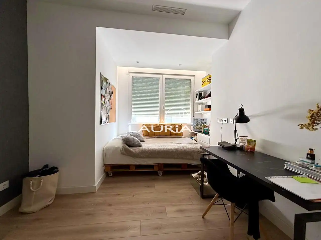 Bedroom of Flat for rent in Valencia  with Air Conditioner, Parquet flooring and Furnished
