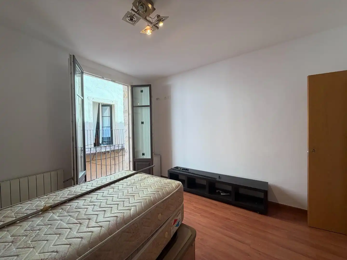 Habitación de Piso en venta en Castelló d'Empúries con Parquet y Trastero