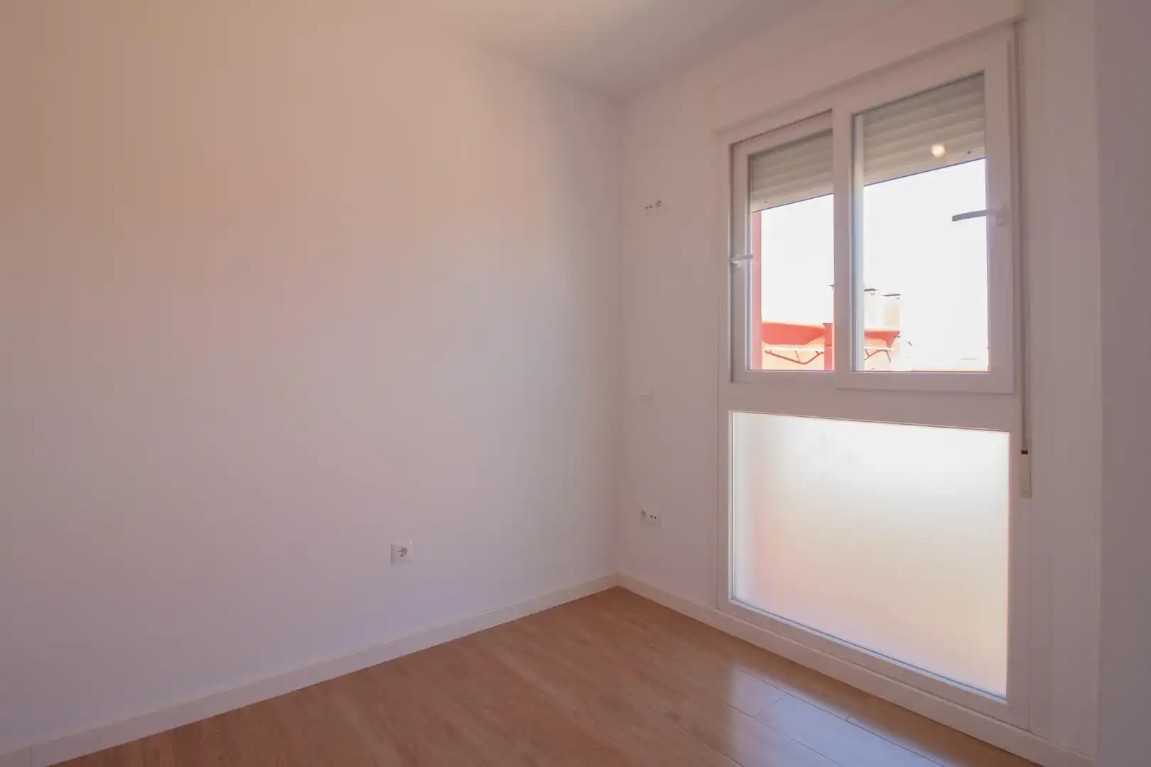 Bedroom of Flat for rent in Sevilla  with Air Conditioner and Heating