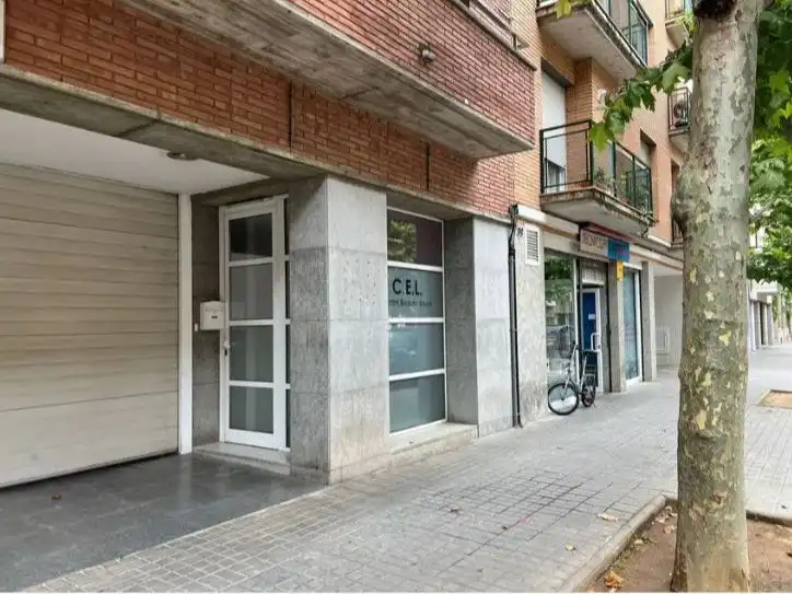 Local commercial à louer à Passeig Industria 35