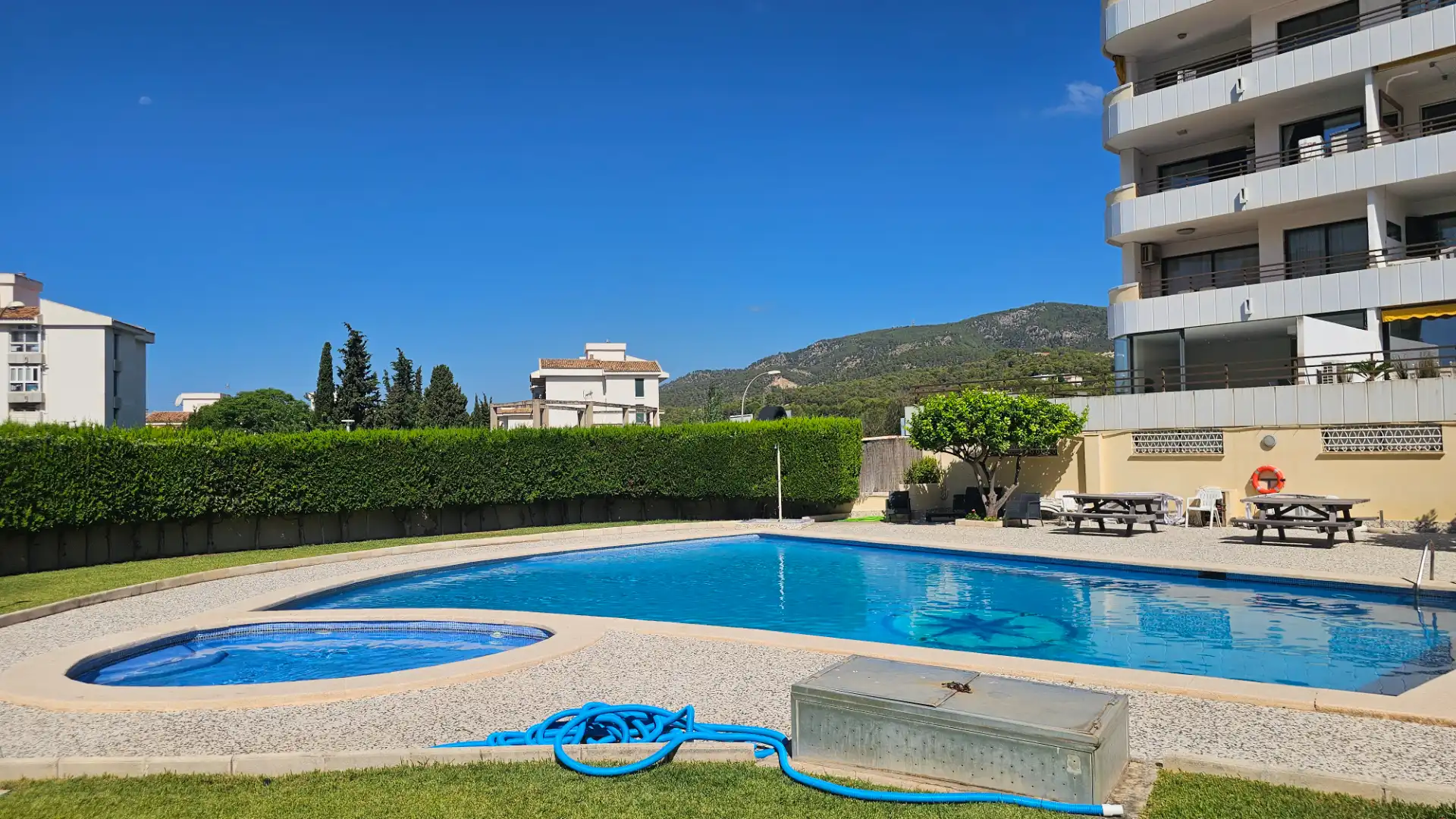 Schwimmbecken von Wohnungen zum Verkauf in Calvià mit Klimaanlage, Heizung und Privatgarten