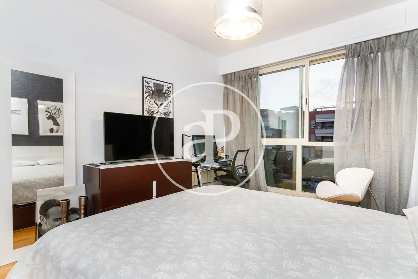 Schlafzimmer von Wohnung zur Miete in Pozuelo de Alarcón mit Klimaanlage, Heizung und Privatgarten