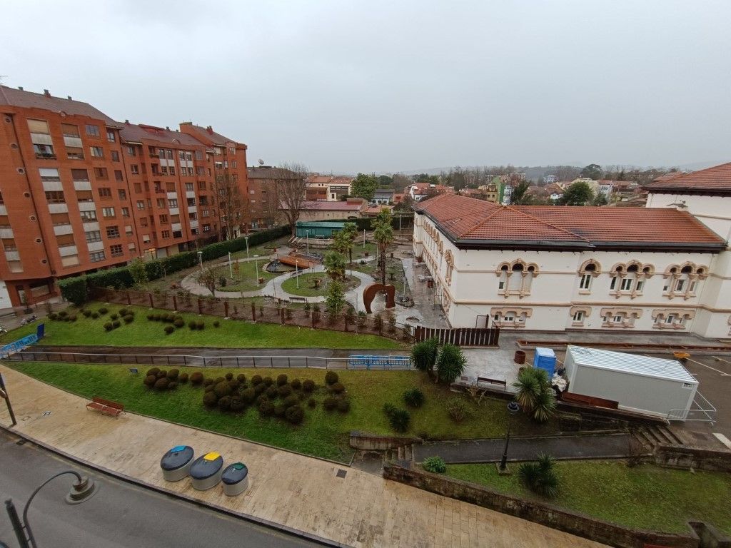 Vista exterior de Piso en venta en Avilés