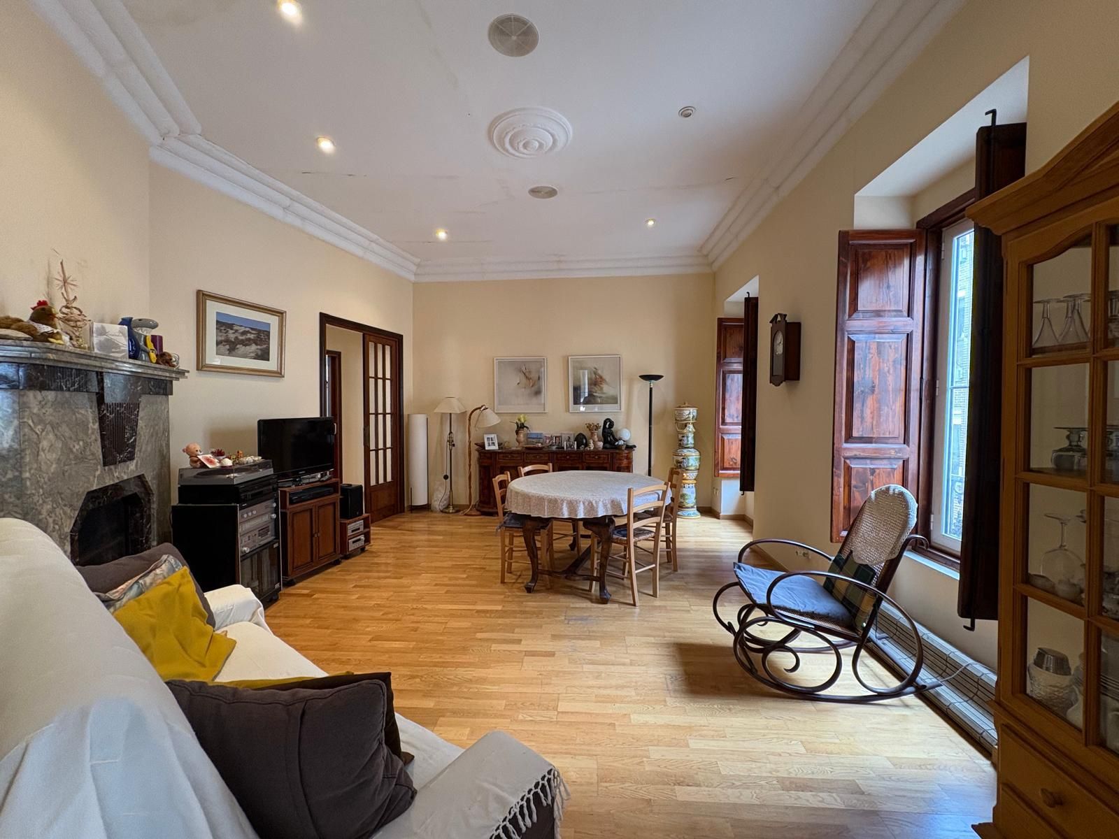 Living room of Flat for sale in  Valencia Capital  with Air Conditioner, Parquet flooring and Balcony