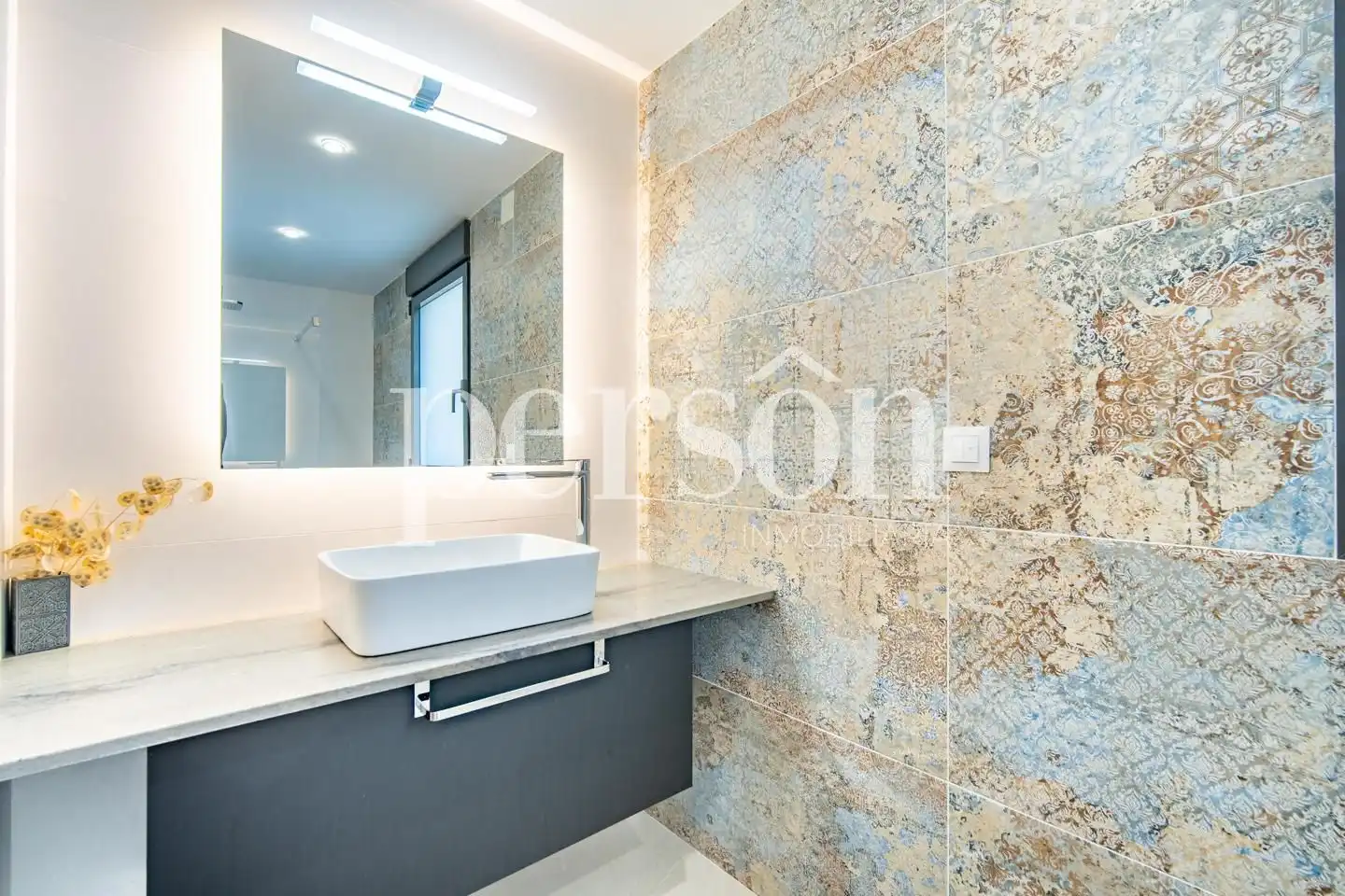 Bathroom of Houses for sale in L'Eliana  with Air Conditioner, Heating and Private garden