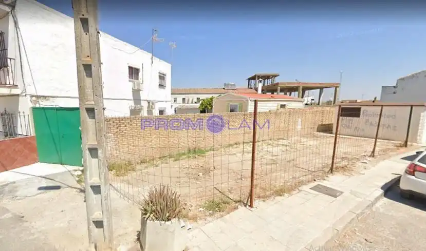 Terrenos y solares en venta en Calle Virgen del Amparo