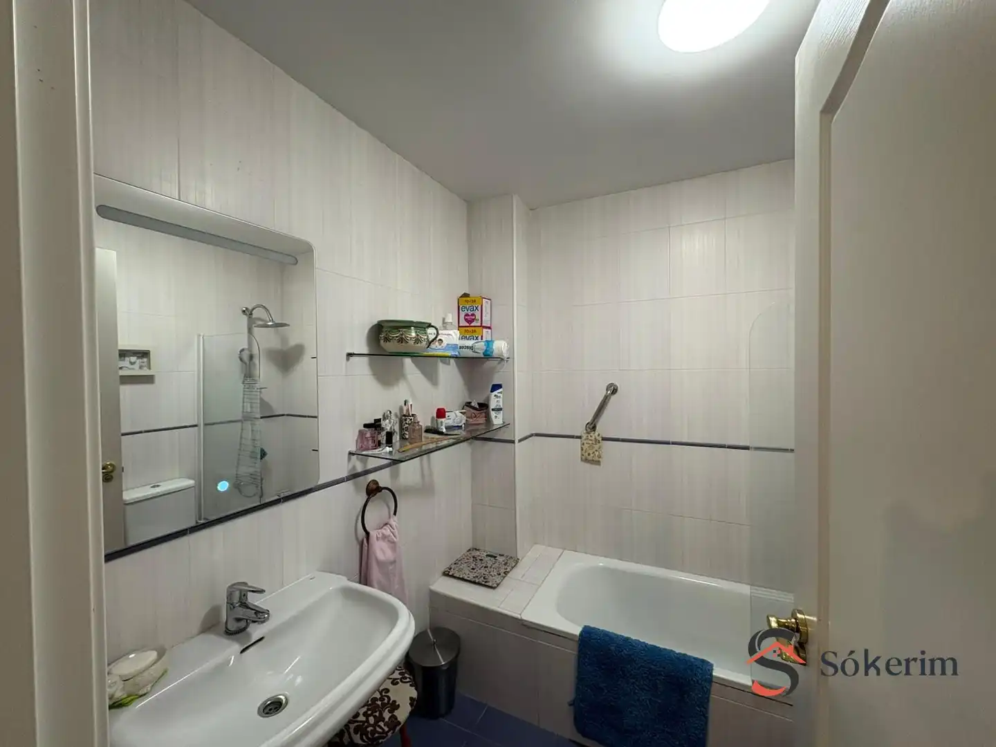 Badezimmer von Wohnung zum Verkauf in Alcabón mit Klimaanlage, Heizung und Privatgarten