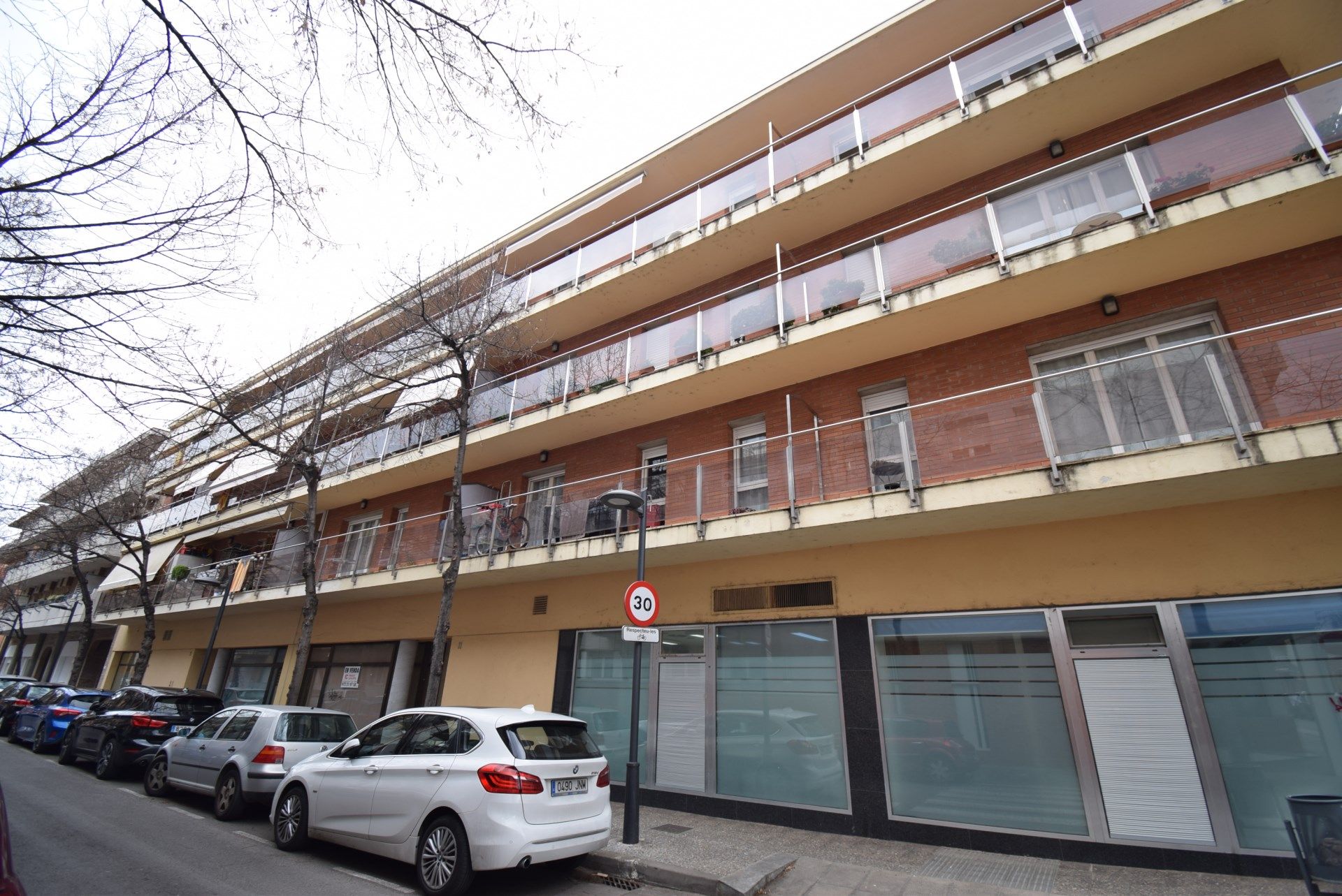 Vista exterior de Pis de lloguer en Girona Capital amb Calefacció i Balcó