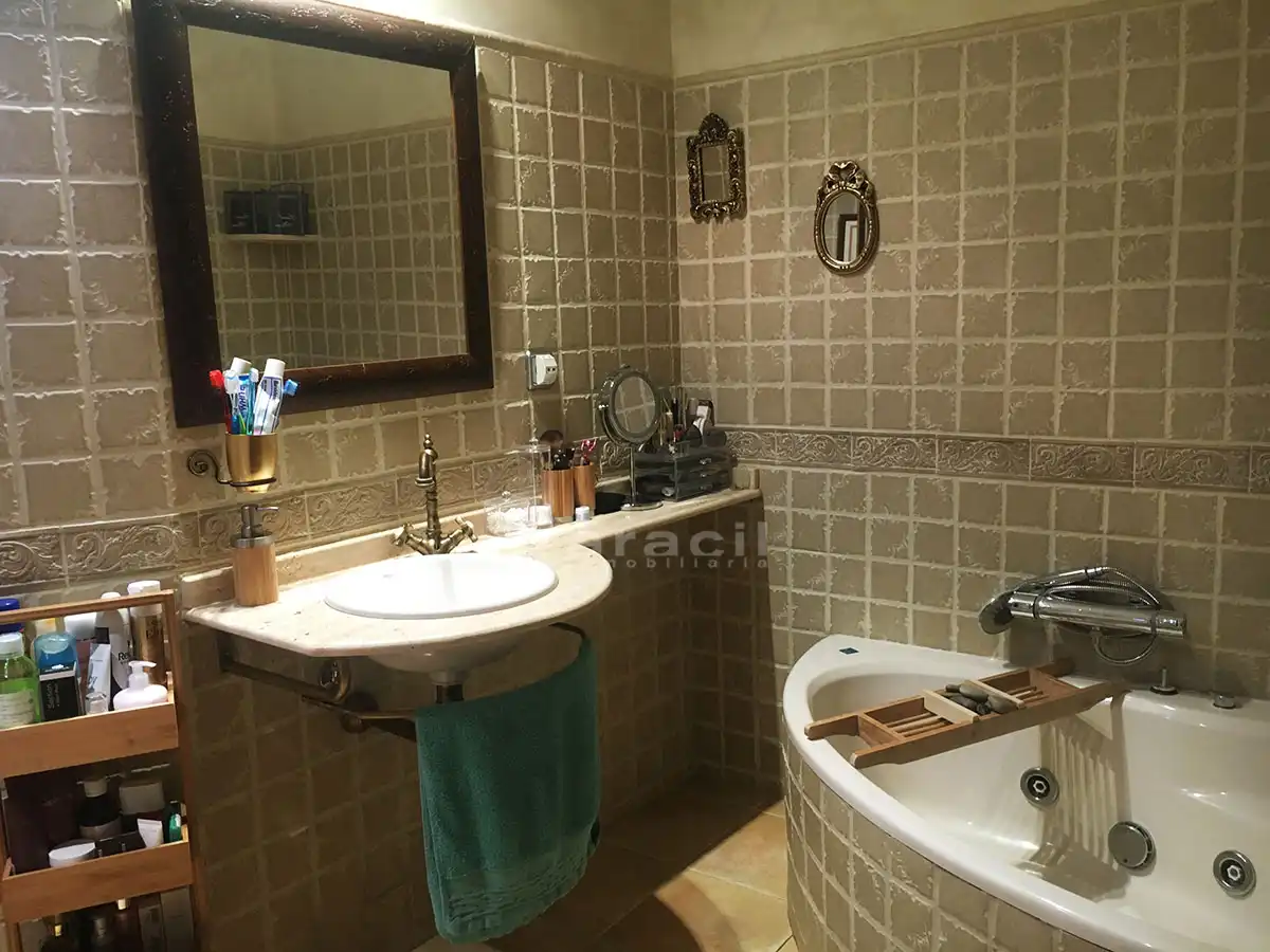 Bathroom of Flat for sale in Alcoy / Alcoi  with Air Conditioner and Terrace