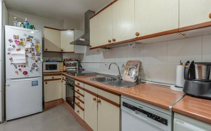 Kitchen of Flat for sale in  Madrid Capital  with Heating