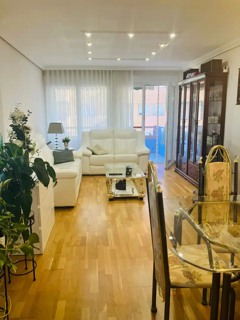 Sala d'estar de Pis en venda en Fraga amb Aire condicionat, Calefacció i Moblat
