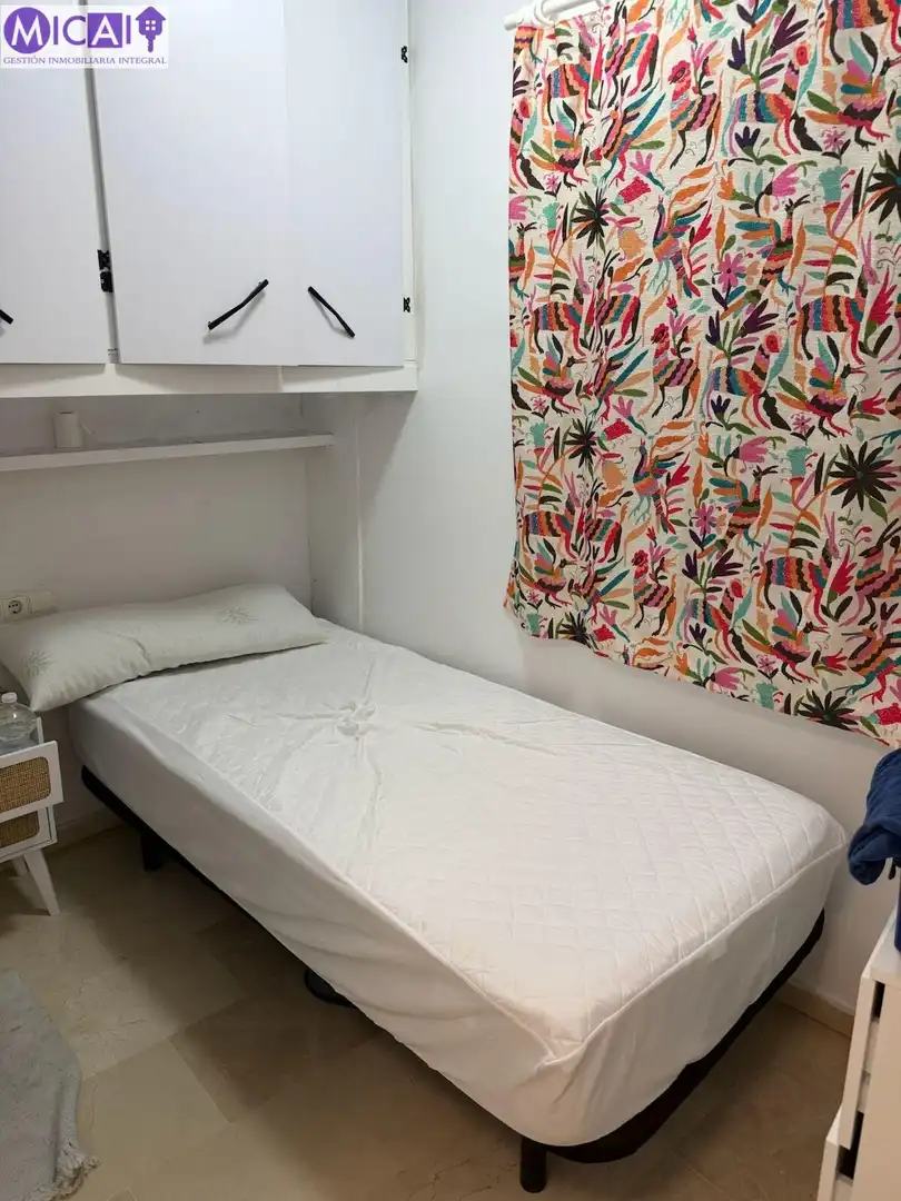 Dormitori de Planta baixa en venda en Cádiz