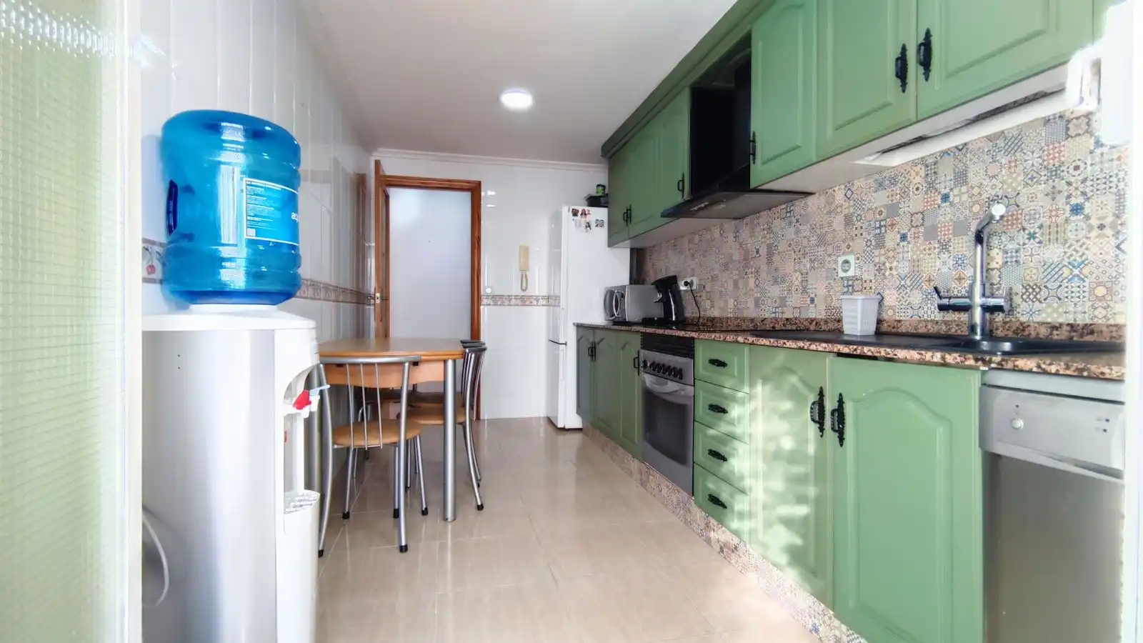 Kitchen of Flat for sale in Elche / Elx  with Air Conditioner, Heating and Storage room