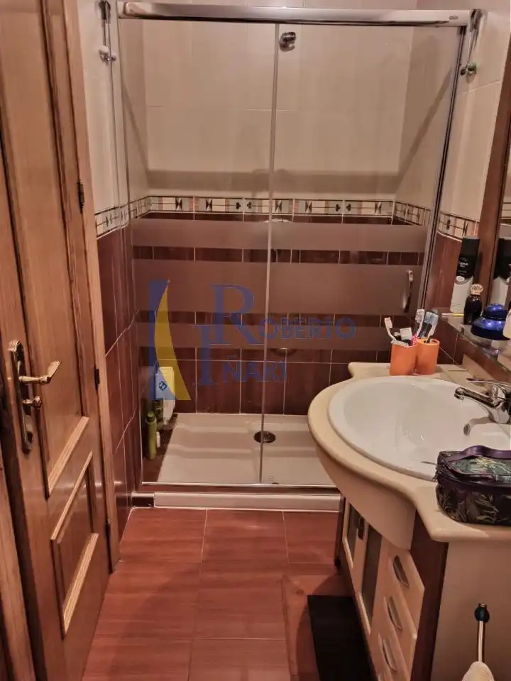Baño de Casa o chalet en venta en Valderas con Calefacción y Jardín privado