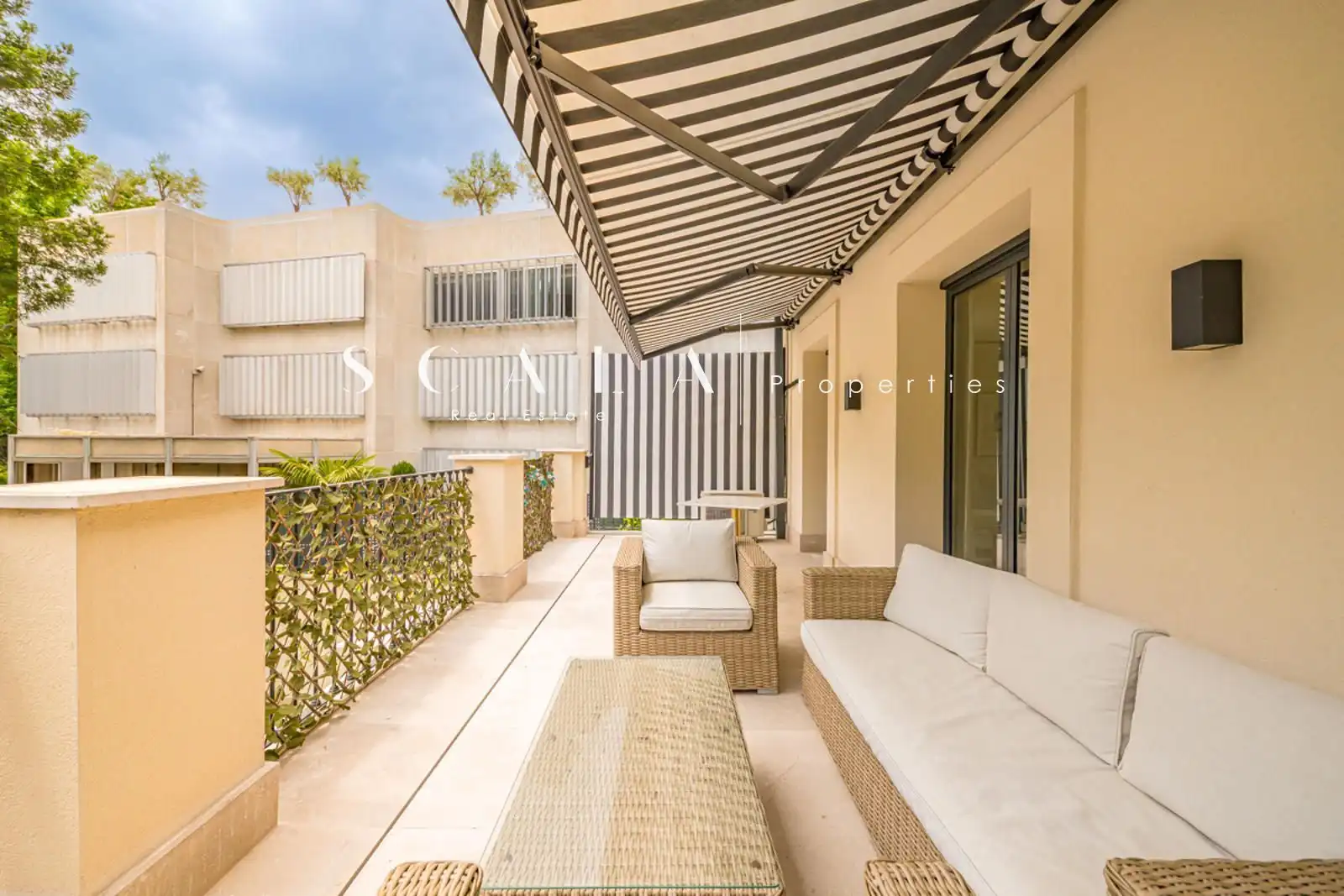 Terrassa de Dúplex de lloguer en Madrid amb Aire condicionat, Calefacció i Jardí privat
