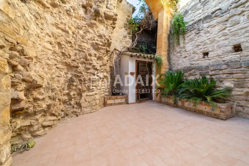 Jardí de Casa o xalet en venda en Úbeda amb Terrassa i Balcó