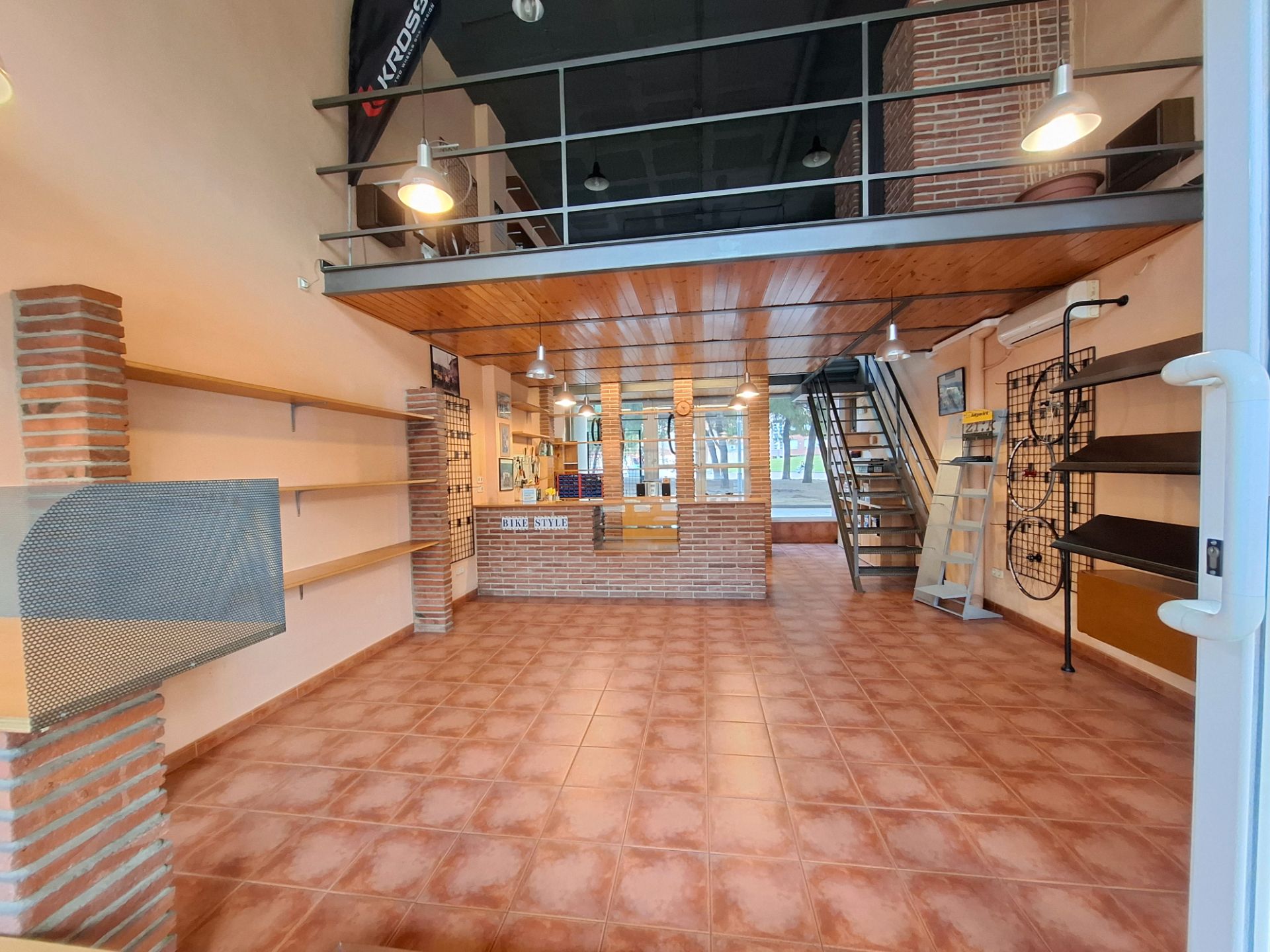 Premises to rent in Plaça Francesc Macià, Sant Joan Baptista, Sant Adrià de Besòs