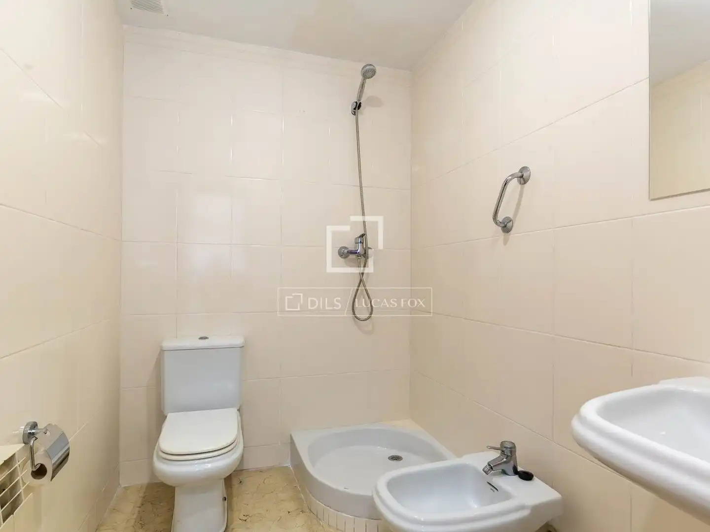 Badezimmer von Wohnung zum Verkauf in Sant Just Desvern mit Terrasse und Balkon
