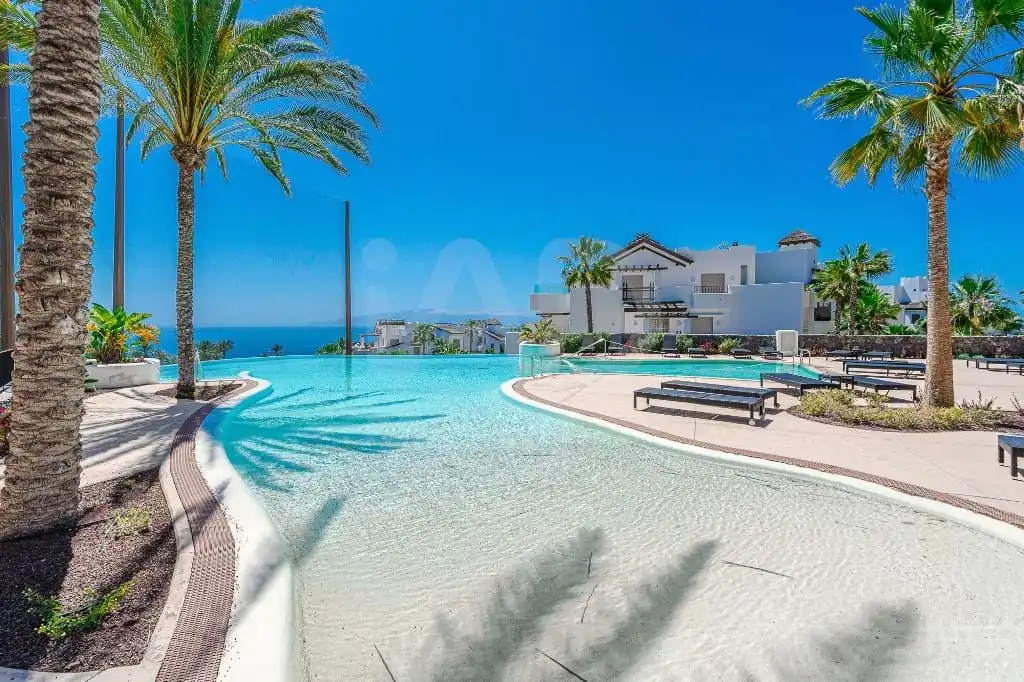 Swimming pool of Flat for sale in Guía de Isora  with Air Conditioner, Heating and Terrace