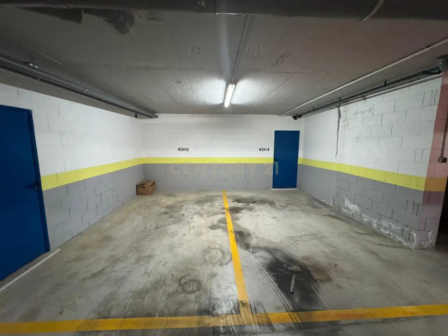 Parkplatz von Maisonette zum Verkauf in Mijas mit Klimaanlage, Privatgarten und Abstellraum