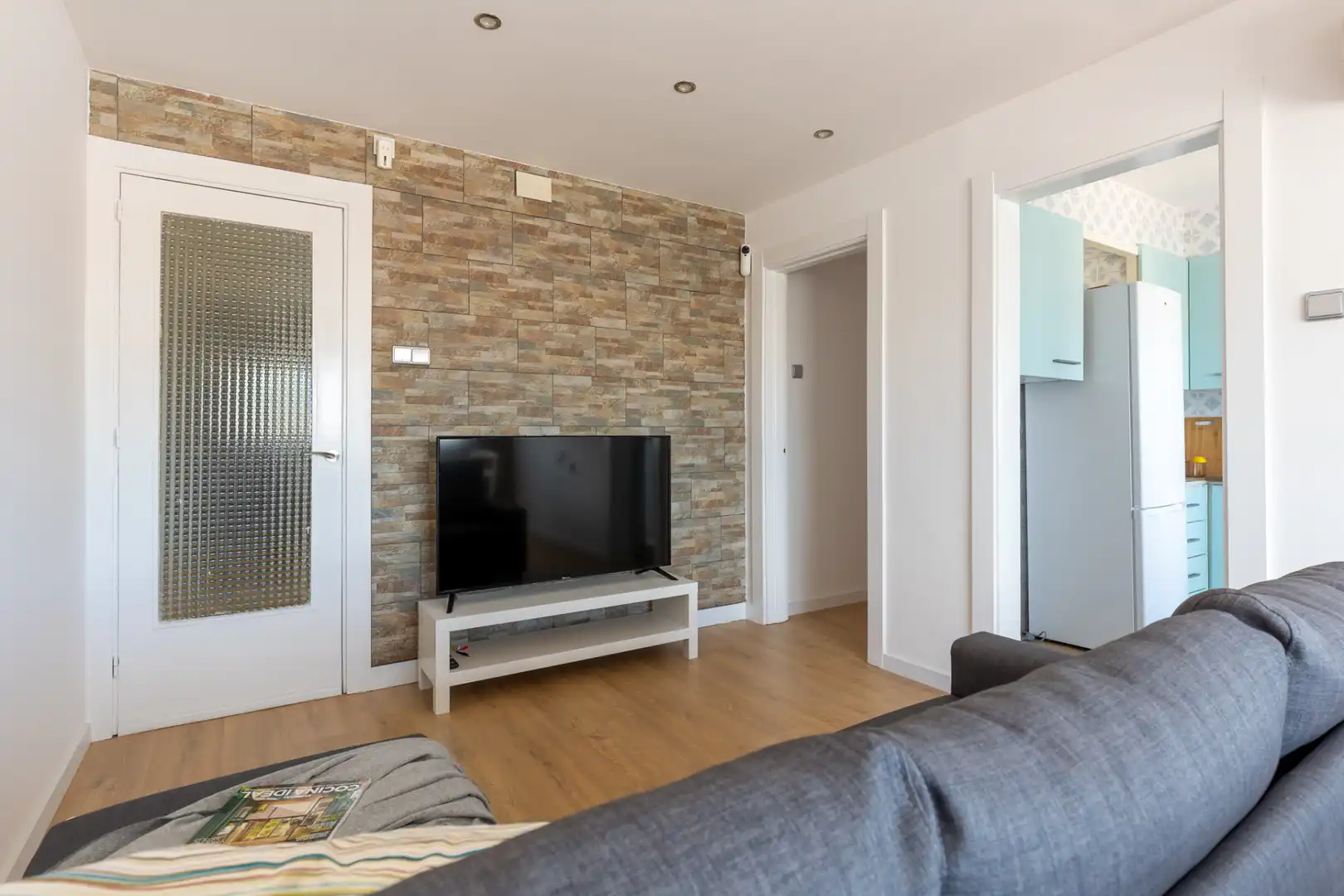 Living room of Flat for rent in Terrassa  with Air Conditioner, Heating and Parquet flooring