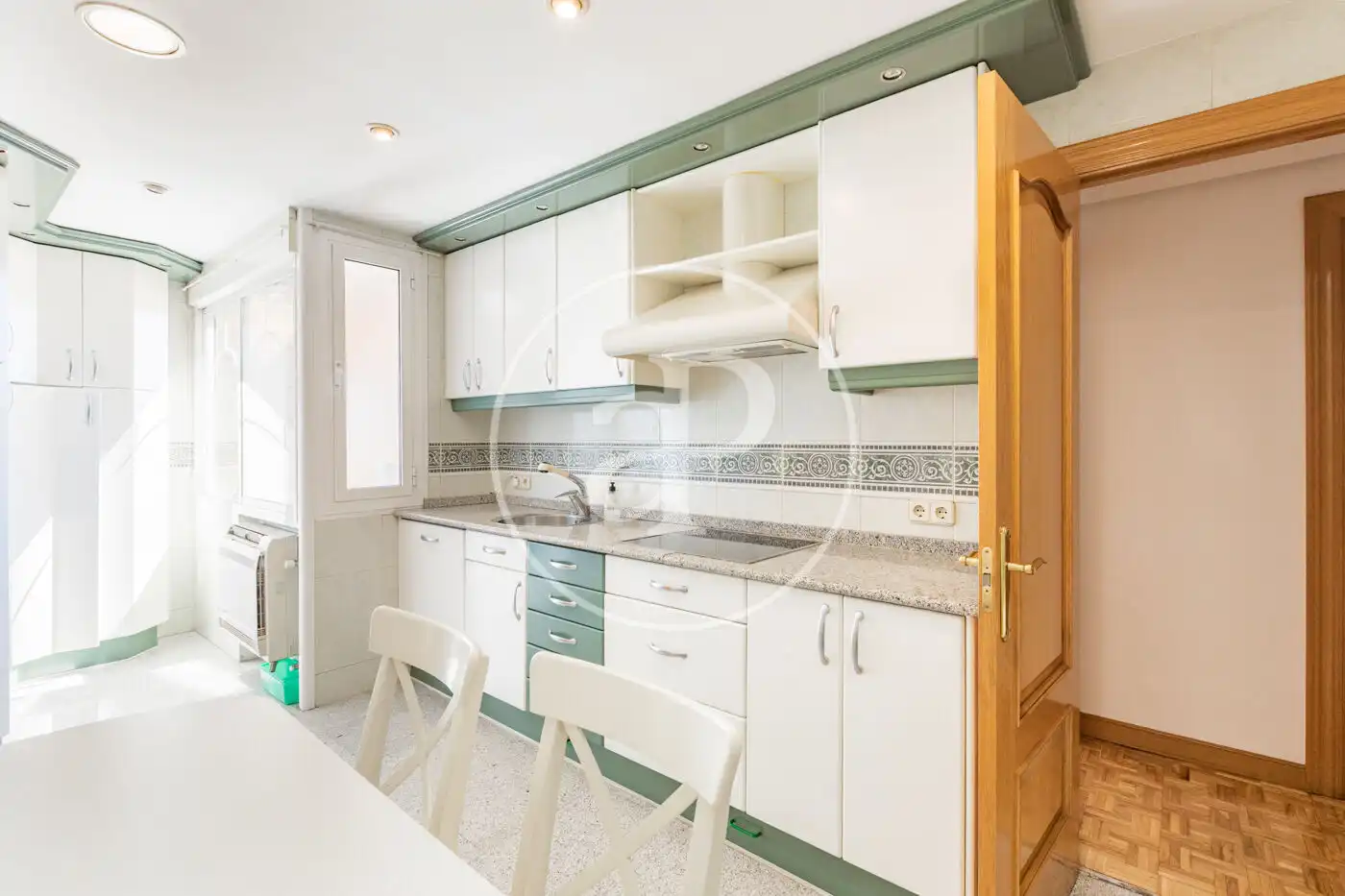 Kitchen of Flat for rent in Madrid  with Air Conditioner, Heating and Private garden