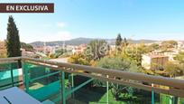 Vista exterior de Pis en venda en Sant Feliu de Guíxols amb Aire condicionat, Terrassa i Piscina