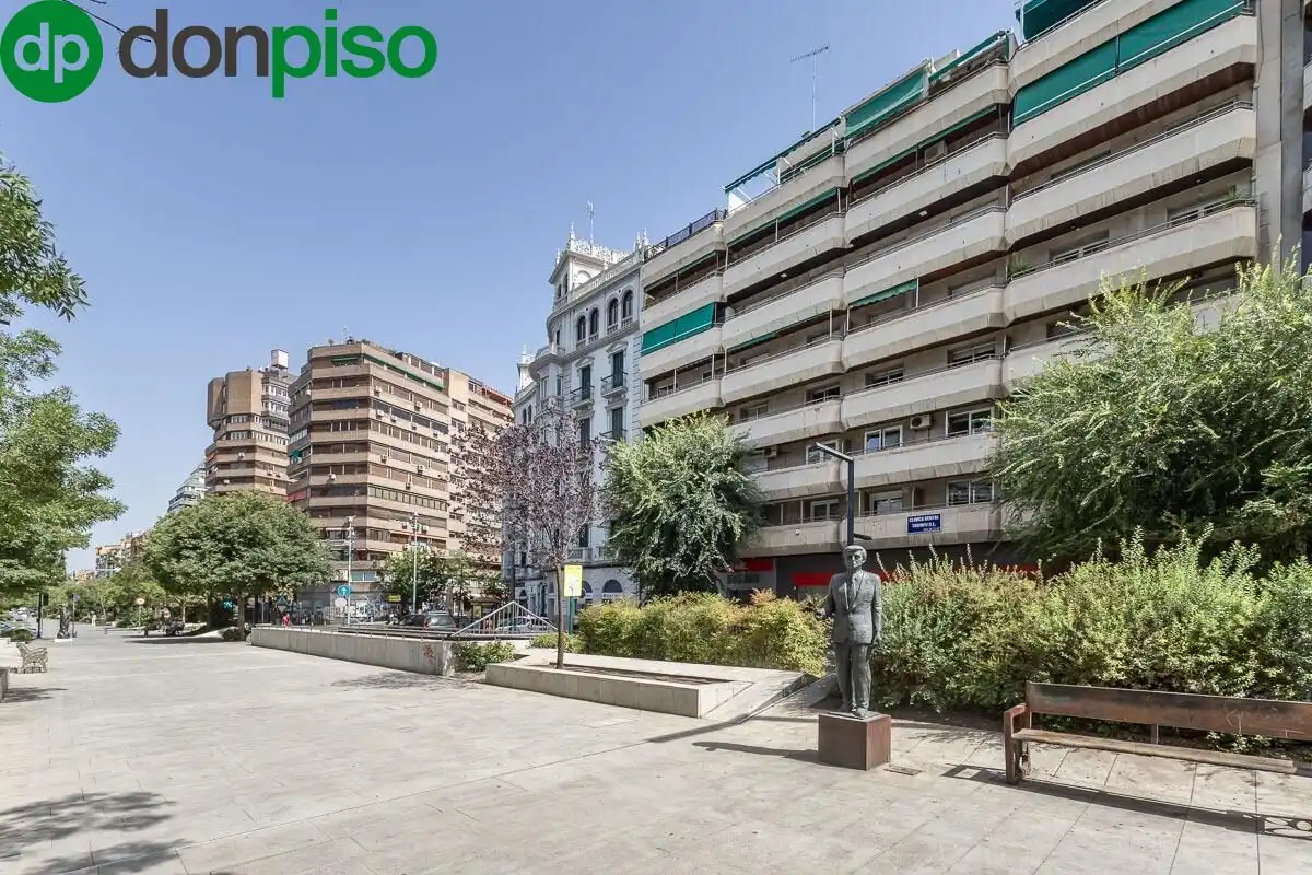 Exterior view of Flat for sale in Granada  with Air Conditioner, Heating and Terrace