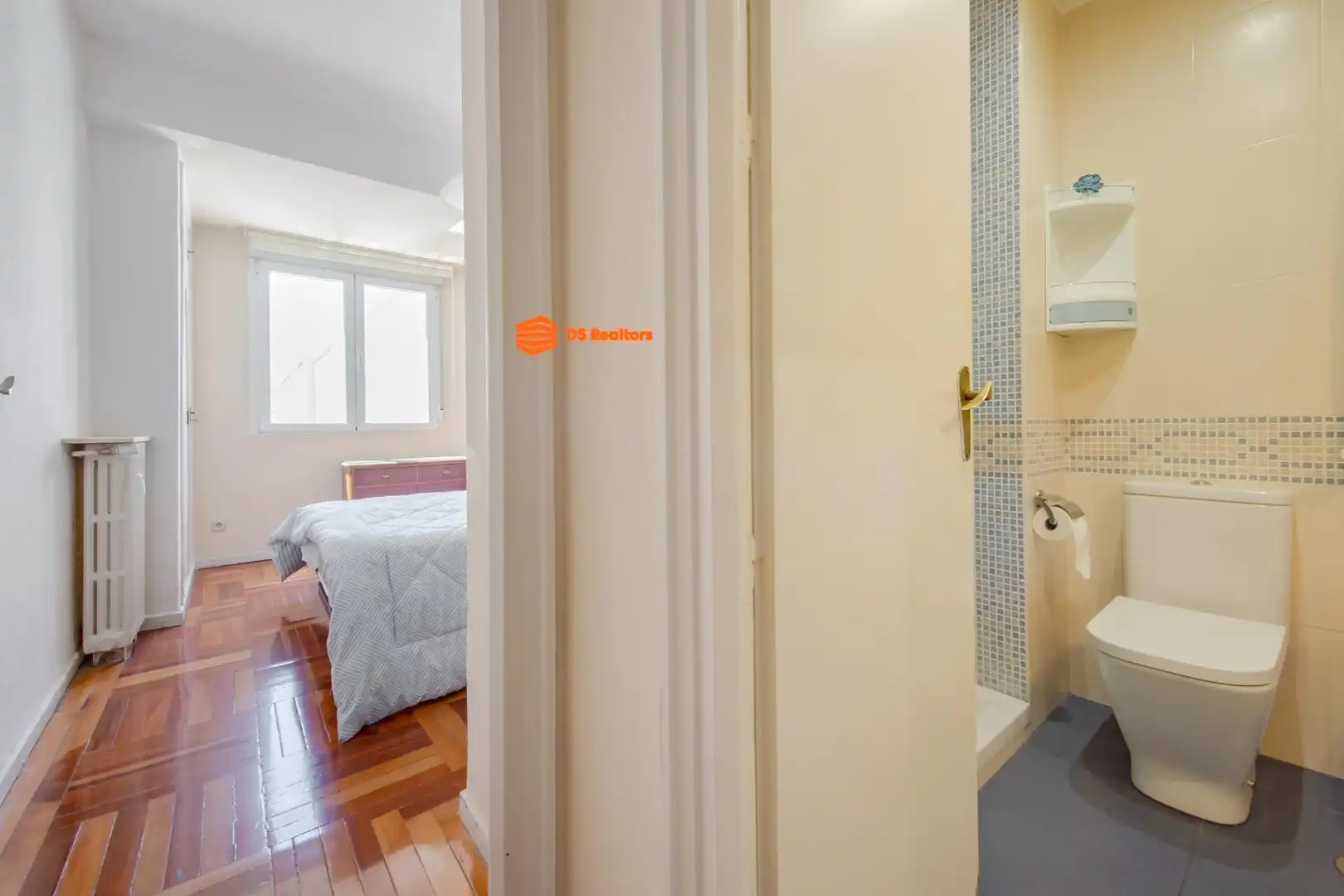 Flat for sale in Madrid  with Air Conditioner, Heating and Parquet flooring