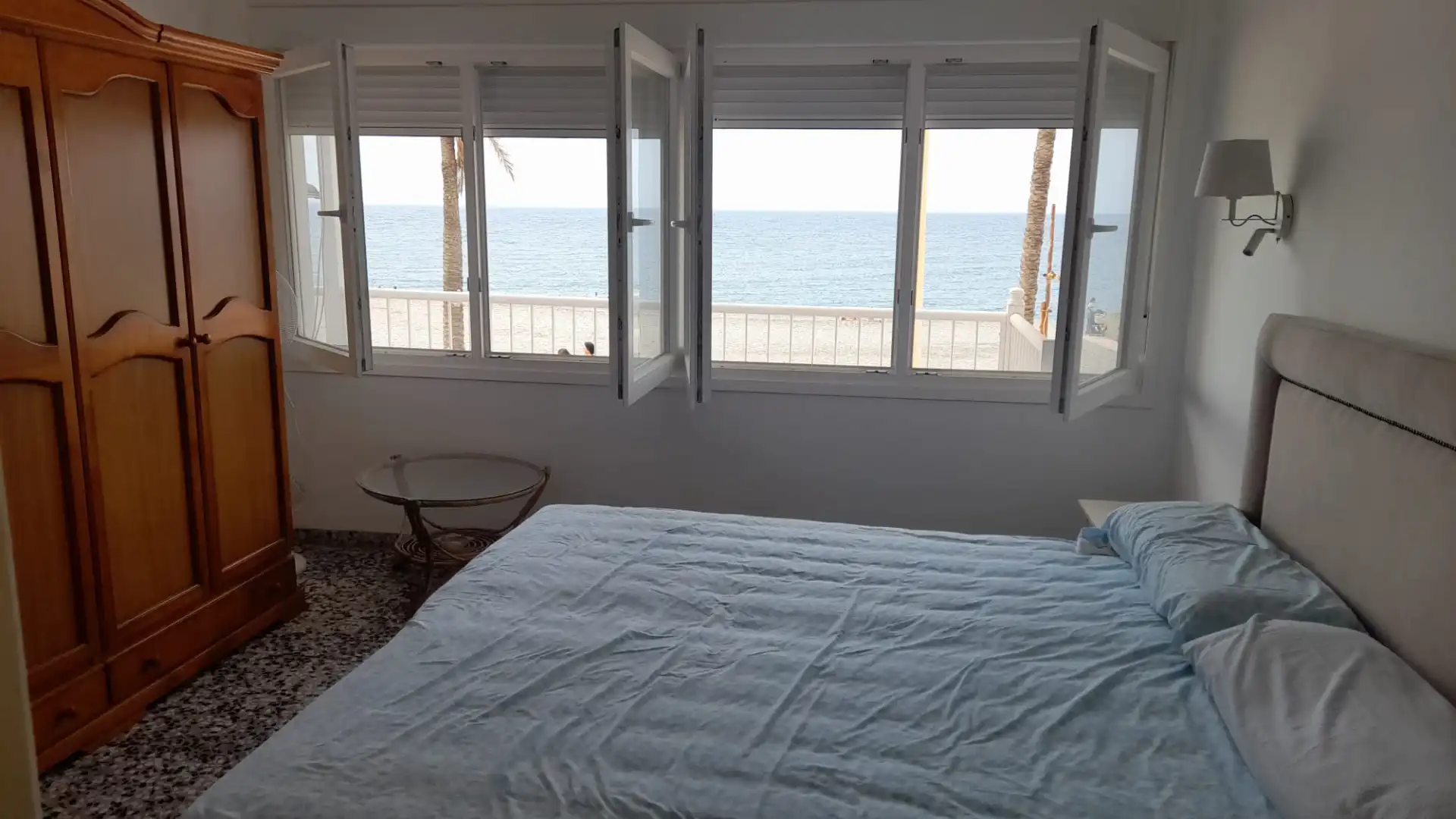 Schlafzimmer von Wohnung zum Verkauf in Torrenueva Costa mit Ofen, Waschmaschine und Balkon