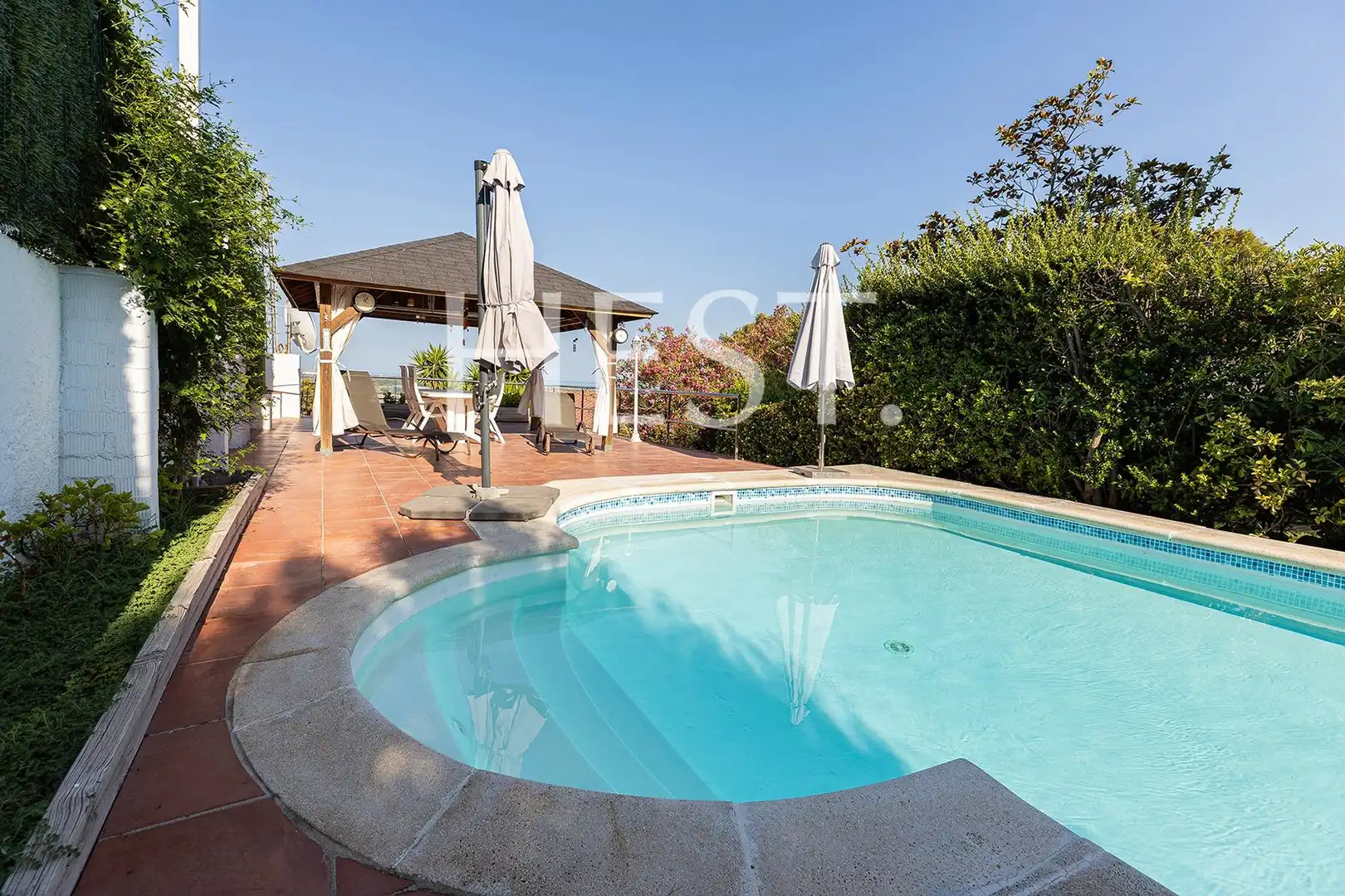 Piscina de Casa o chalet en venta en Castelldefels con Calefacción, Jardín privado y Parquet