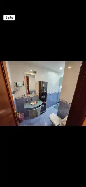 Baño de Casa adosada de alquiler en Estepona con Aire acondicionado, Terraza y Horno
