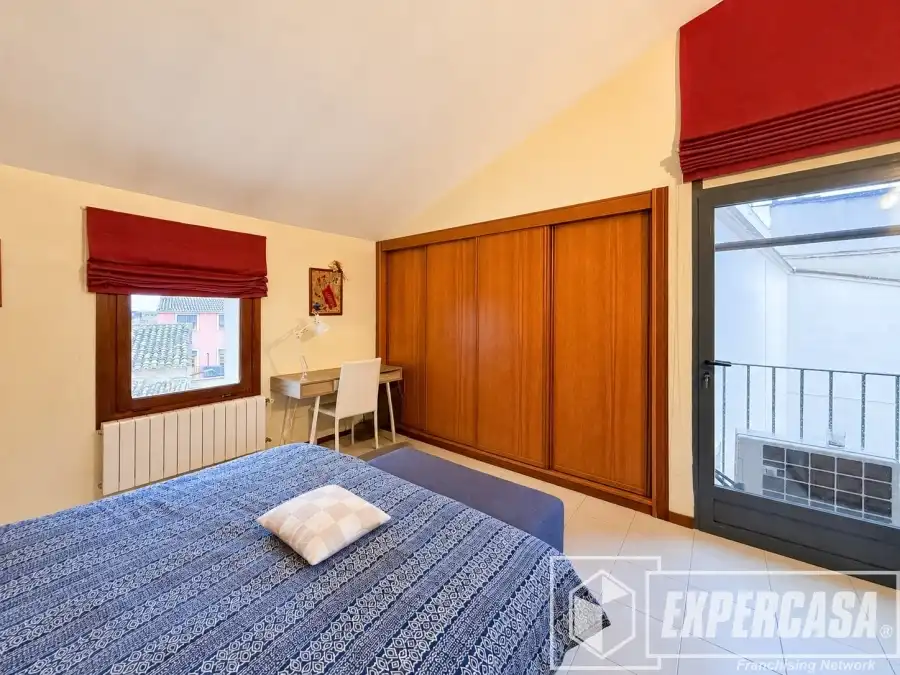 Bedroom of Houses for sale in Llíria  with Air Conditioner, Terrace and Storage room