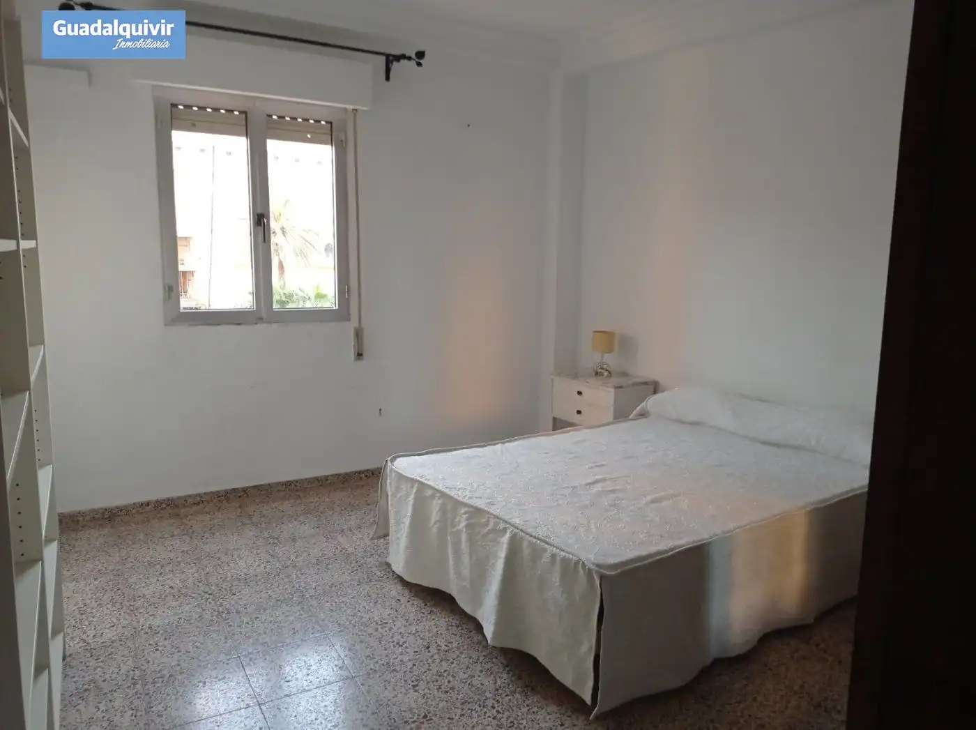 Schlafzimmer von Wohnung zur Miete in Sevilla mit Klimaanlage, Terrasse und Möbliert