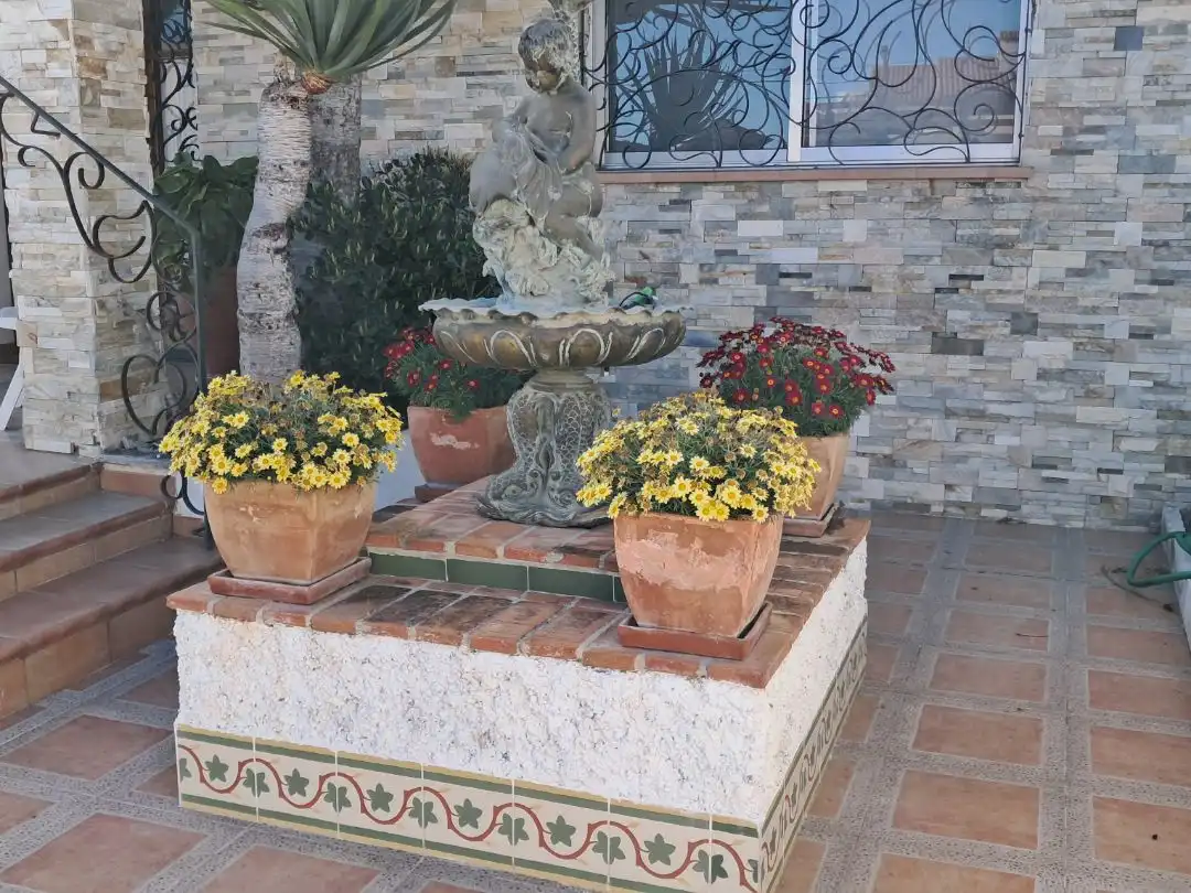 Detached house with garden for sale in carrer L'escua 28, imagen 5
