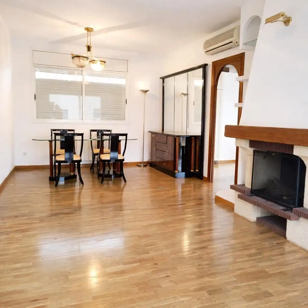 Comedor de Ático en venta en Cerdanyola del Vallès con Aire acondicionado, Calefacción y Parquet