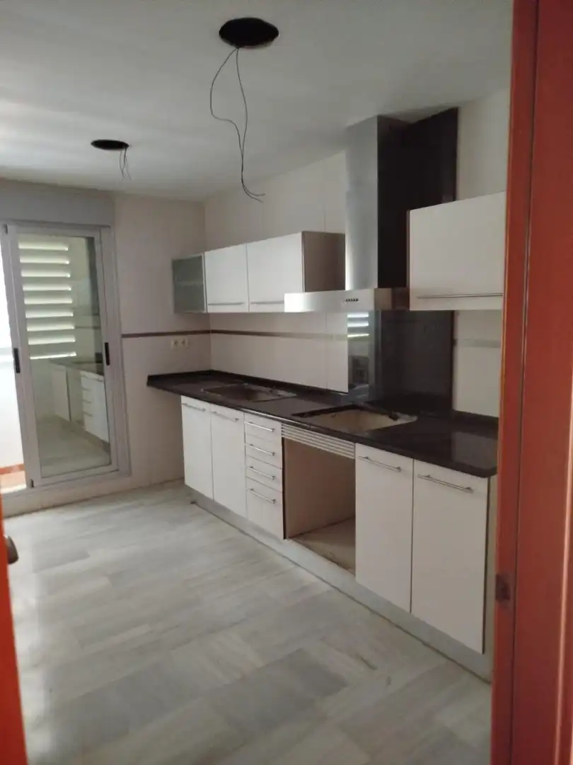Cocina de Piso en venta en Castellón de la Plana / Castelló de la Plana con Aire acondicionado, Terraza y Trastero