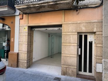 Business premises to rent in Carrer Nou 37
