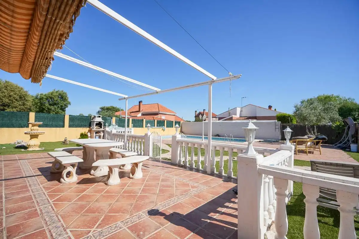 Terraza de Casa adosada en venta en Pioz con Aire acondicionado, Calefacción y Jardín privado