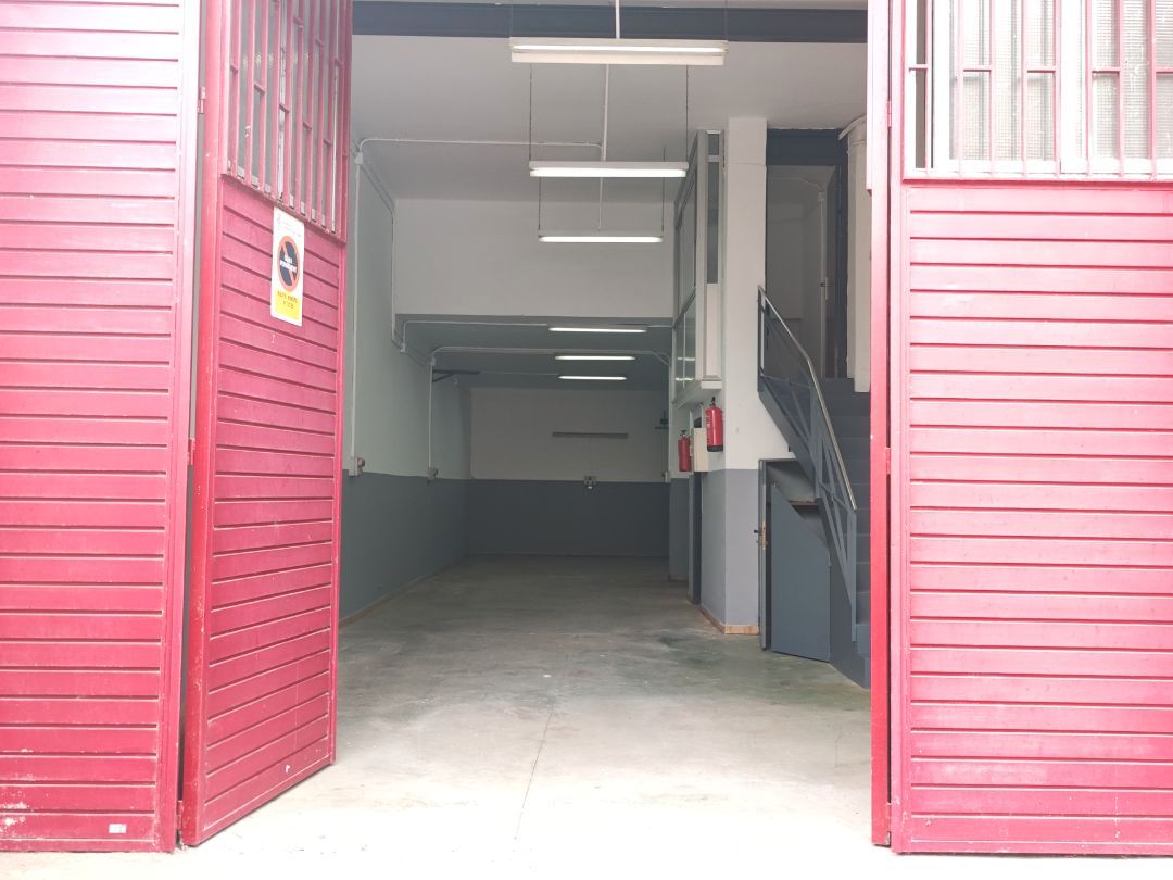 Local en venda en Cerdanyola del Vallès amb Aire condicionat