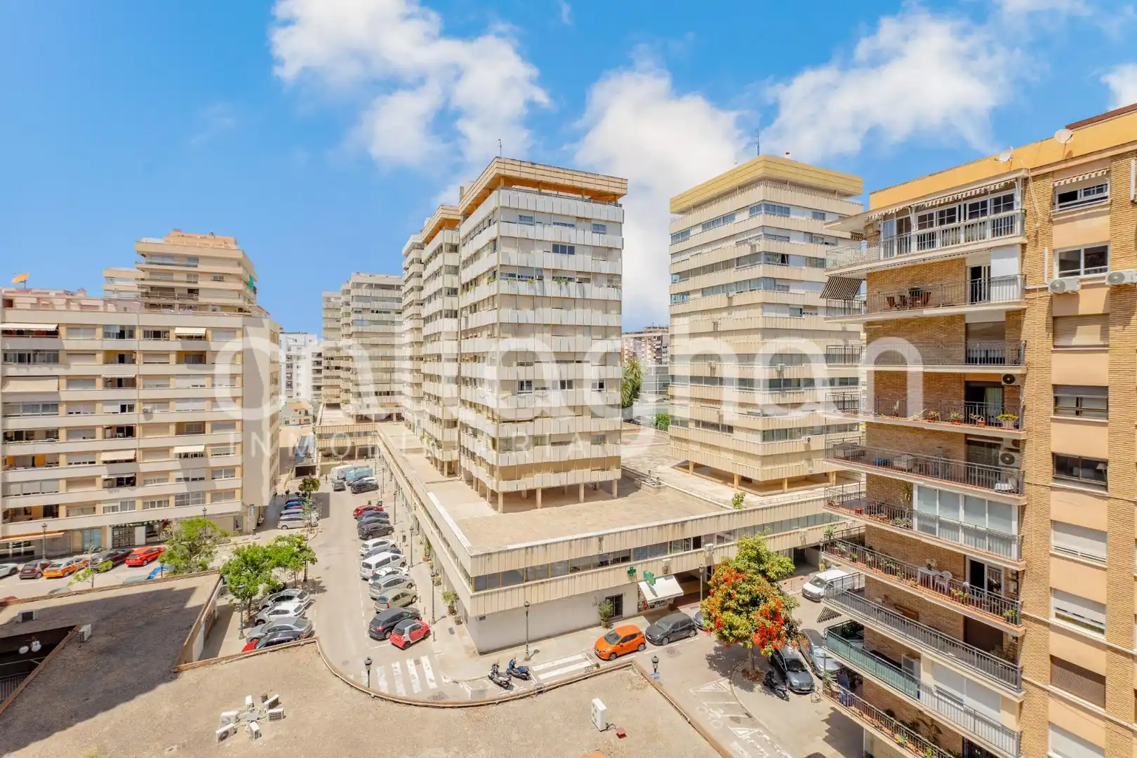 Vista exterior de Pis en venda en Valencia amb Aire condicionat, Calefacció i Jardí privat